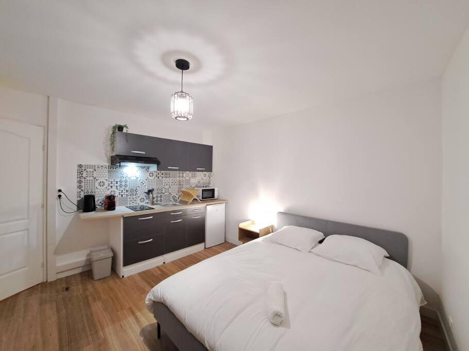 Verone, Charmant Studio Reims Bagian luar foto